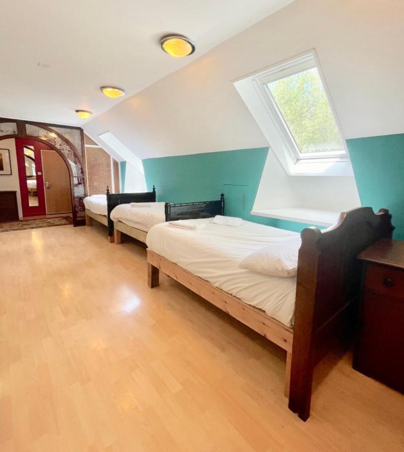 Hardham The Timber Barn South Downs West Sussex Sleeps 18ヴィラ エクステリア 写真