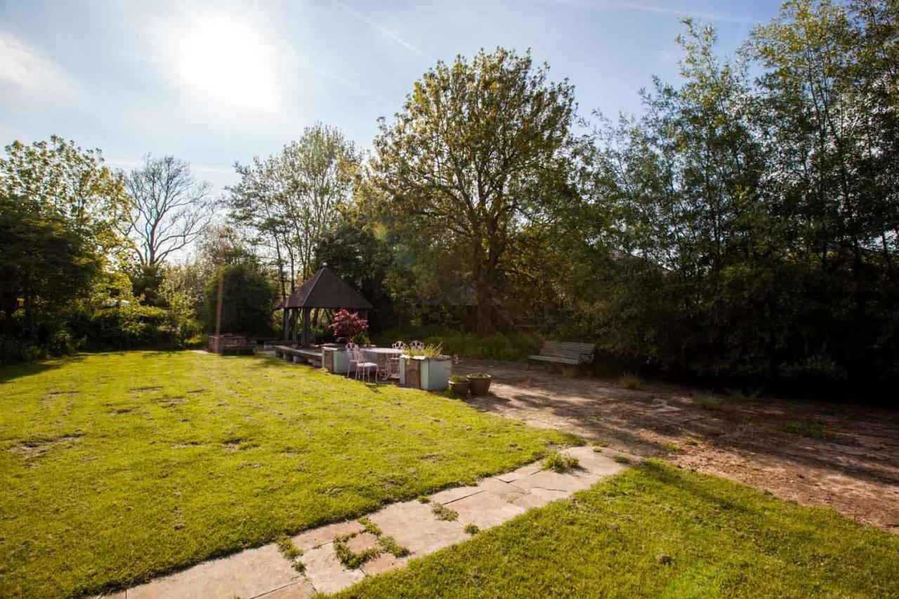 Hardham The Timber Barn South Downs West Sussex Sleeps 18ヴィラ エクステリア 写真