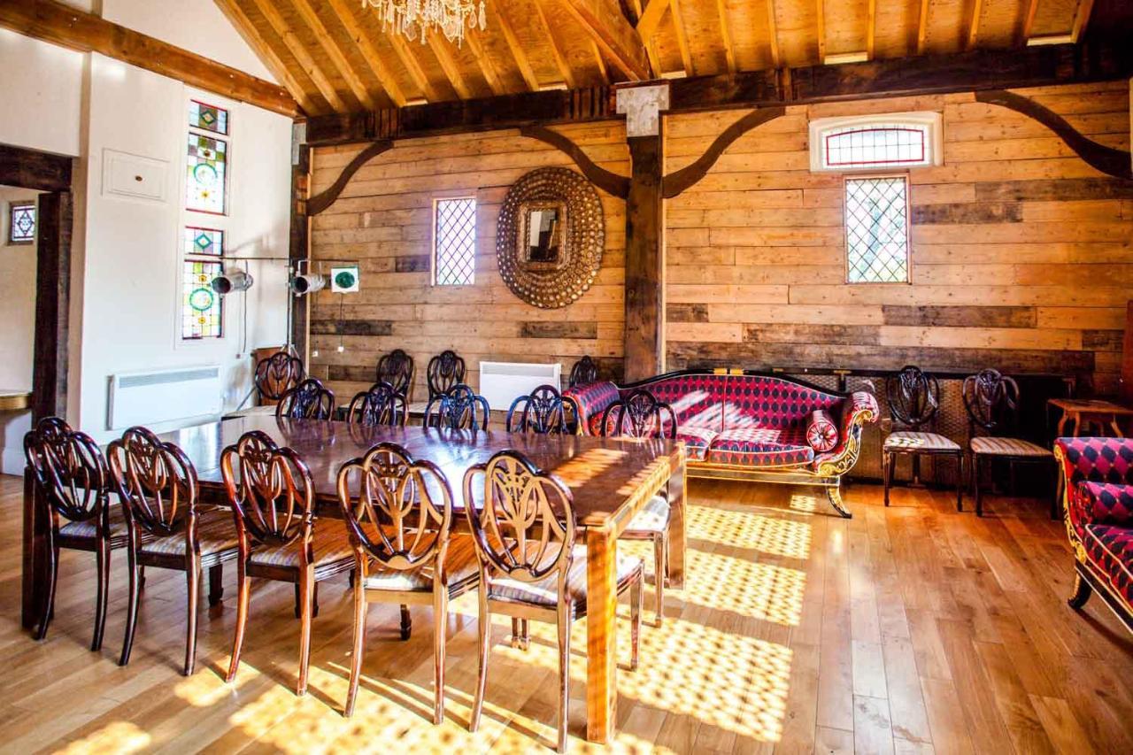 Hardham The Timber Barn South Downs West Sussex Sleeps 18ヴィラ エクステリア 写真